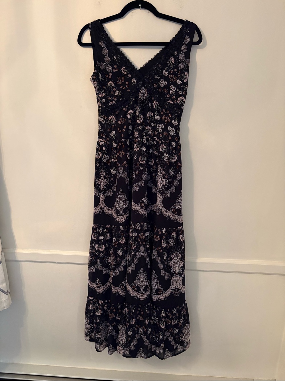Mi Ami Women’s Maxi Dress Black Floral Tiered Sz XS